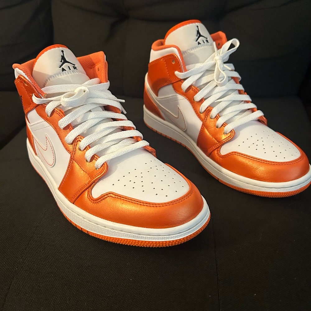 Jordan 1 electro orange